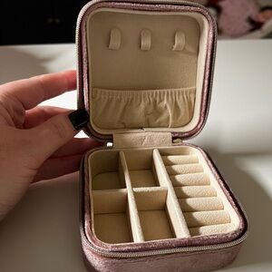 Velvet Pink Jewelry Organizer